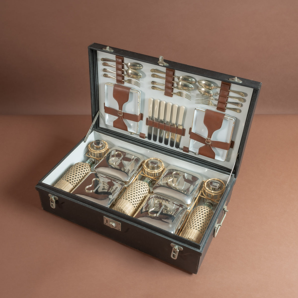 4本セット　MARTELL PAUL BOCUSE CRIZET ブランデー Motoring Picnic Hamper by Coracle – Bentleys London