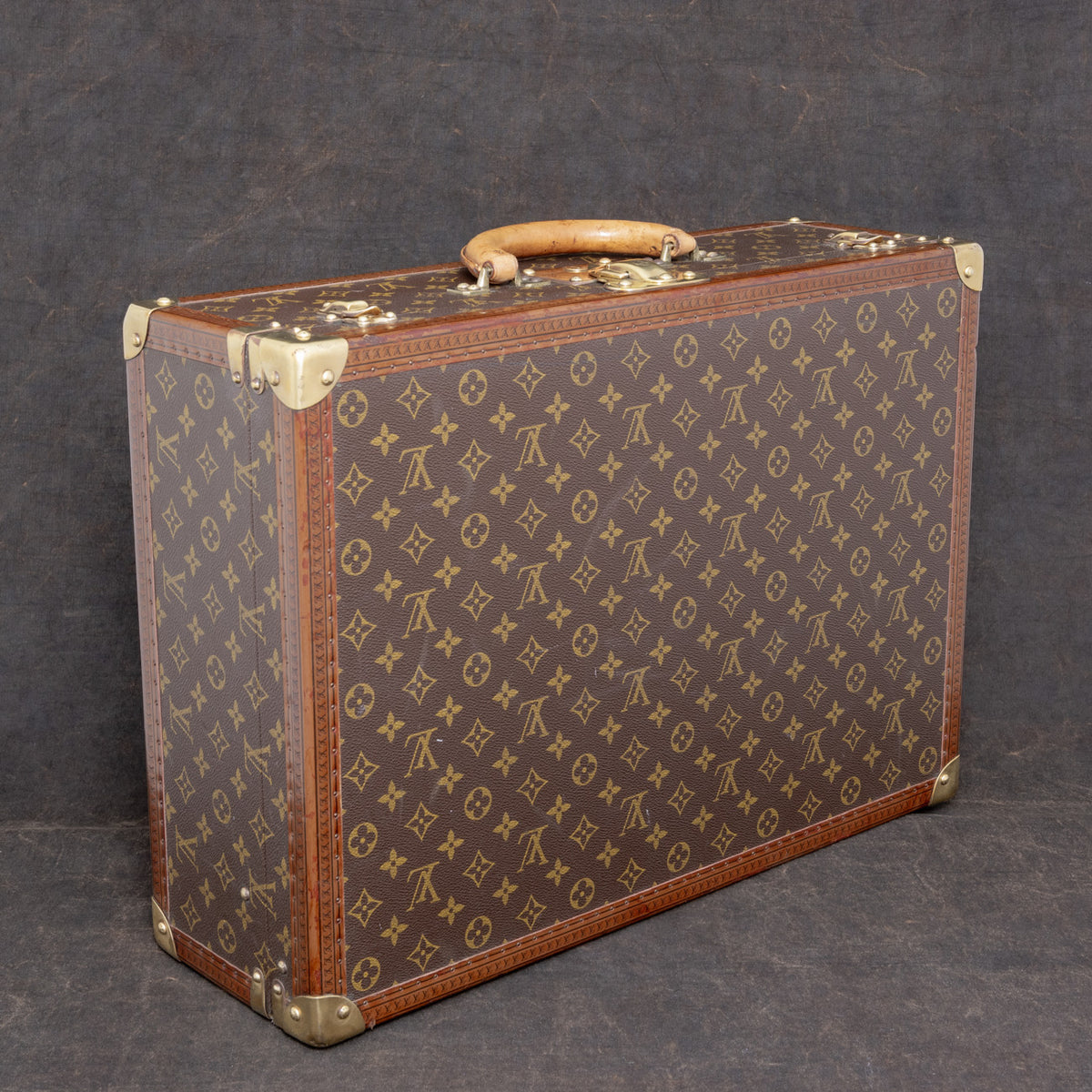 Louis Vuitton Bisten Suitcase 368265