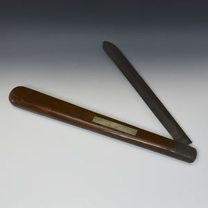 Exhibition-size Pocket Knife