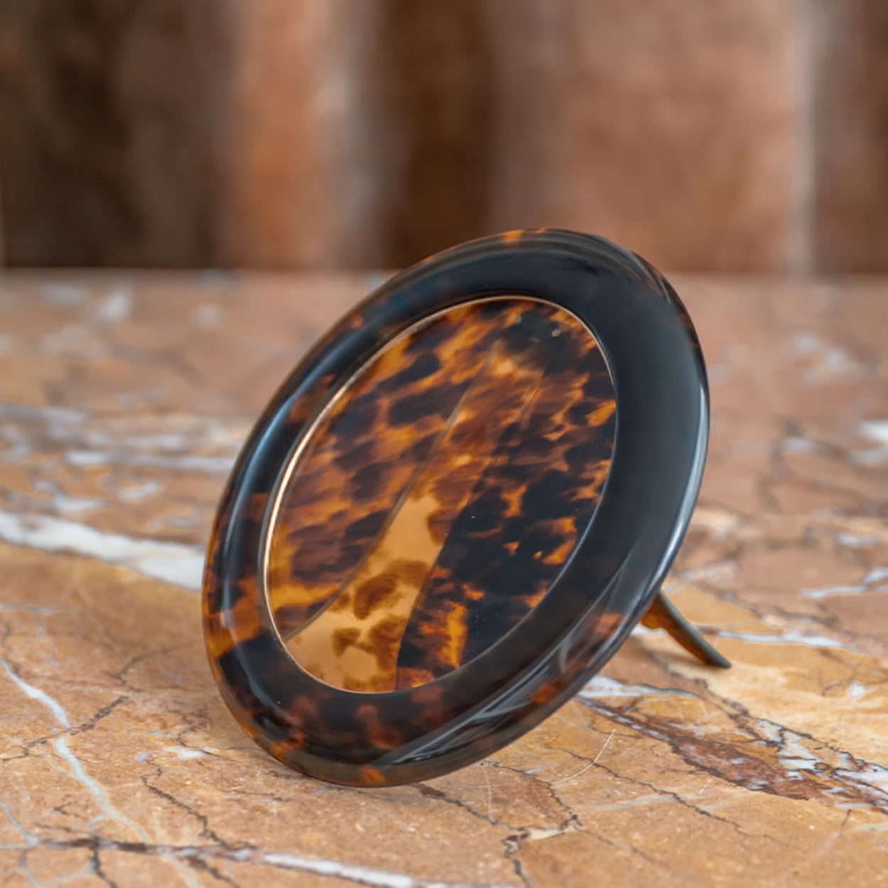 Small Oval Tortoiseshell Frame