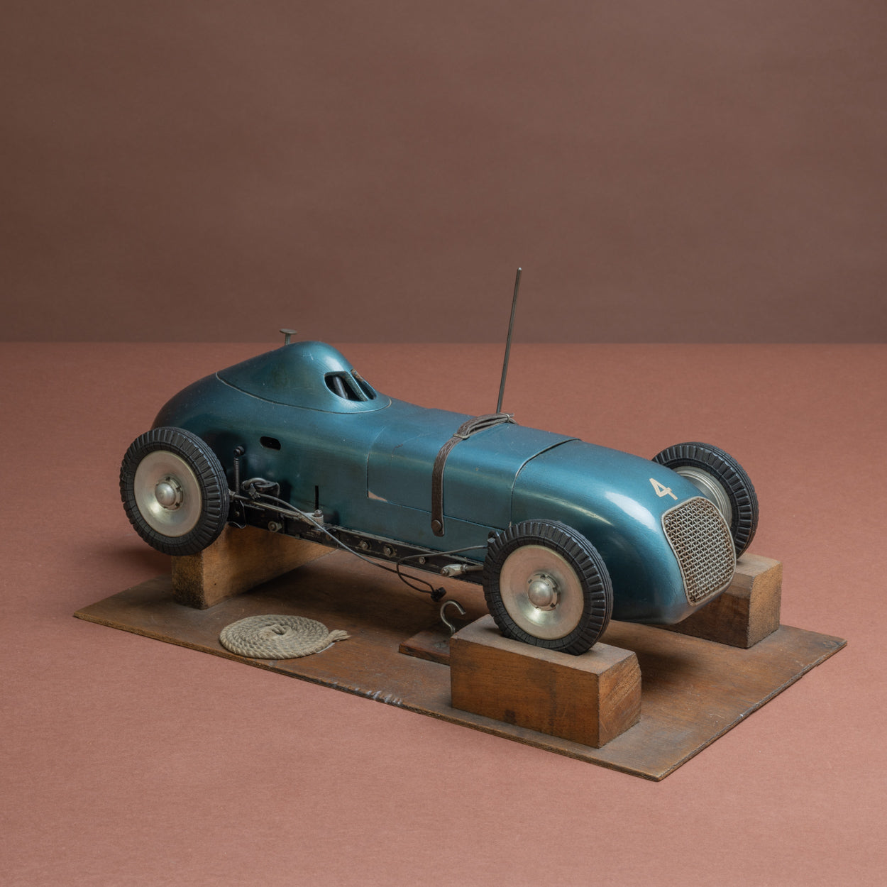 Tether Car – Bentleys London