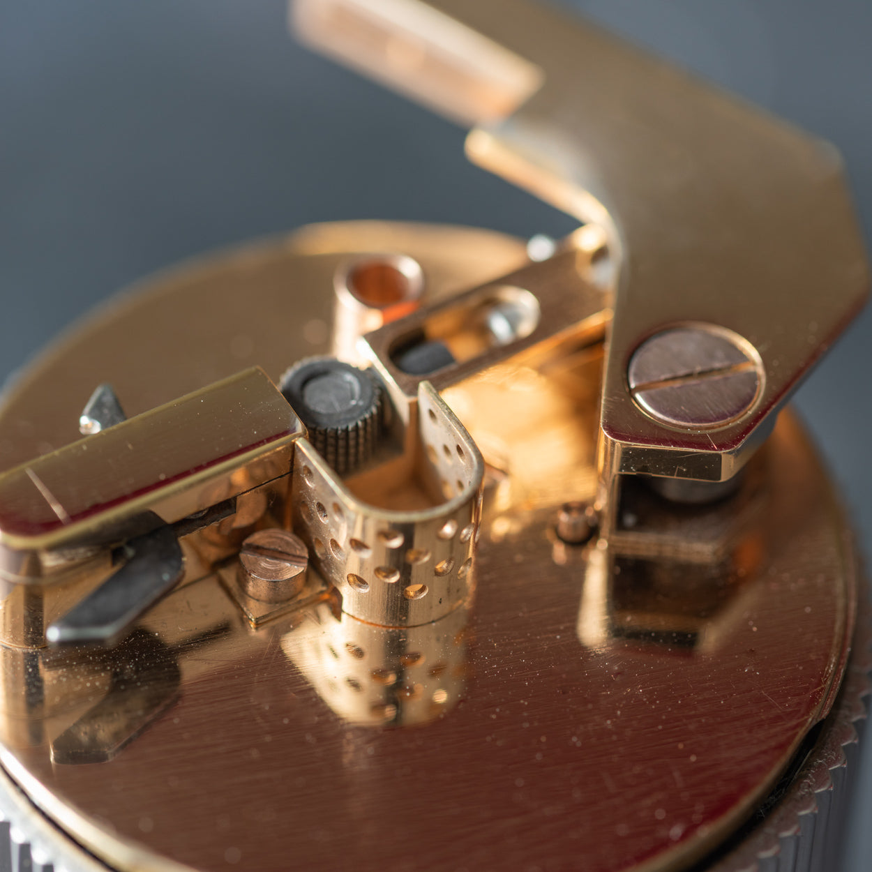 Dupont Cylinder Table Lighter – Bentleys London