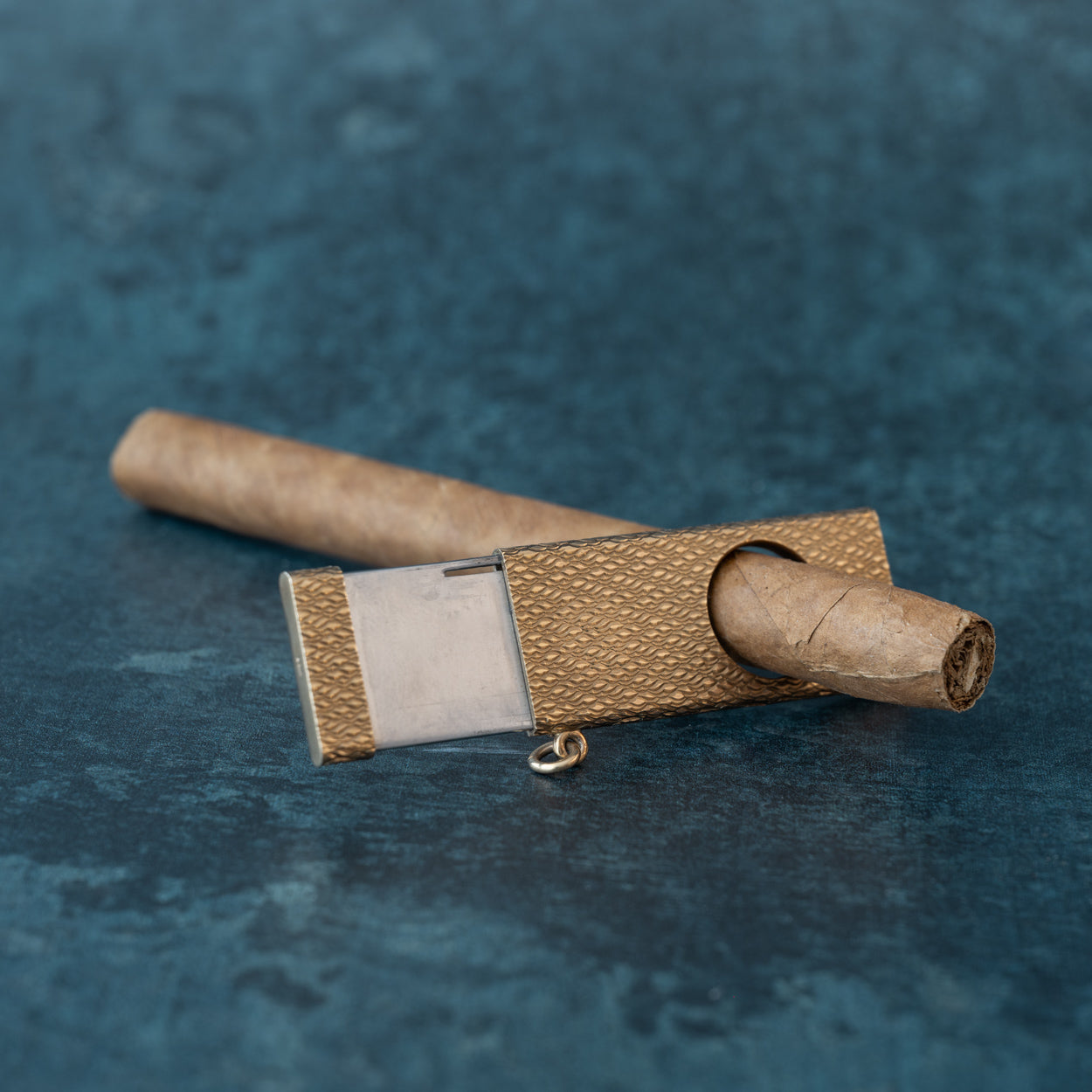 Gold Pocket Cigar Cutter – Bentleys London