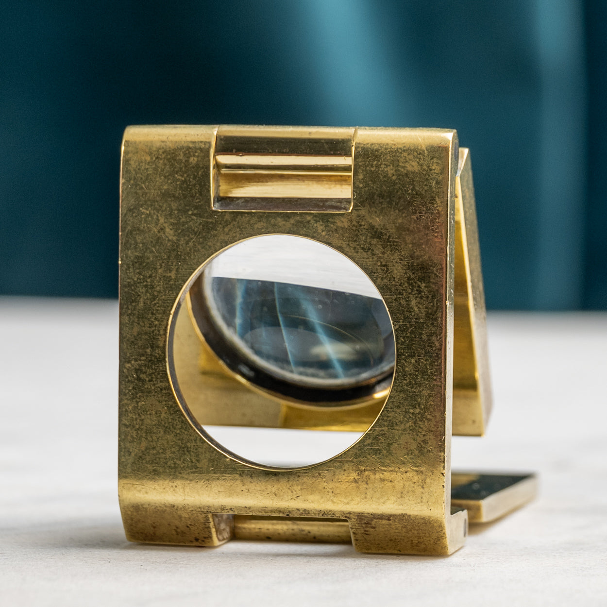 Thread Count Magnifying Glass