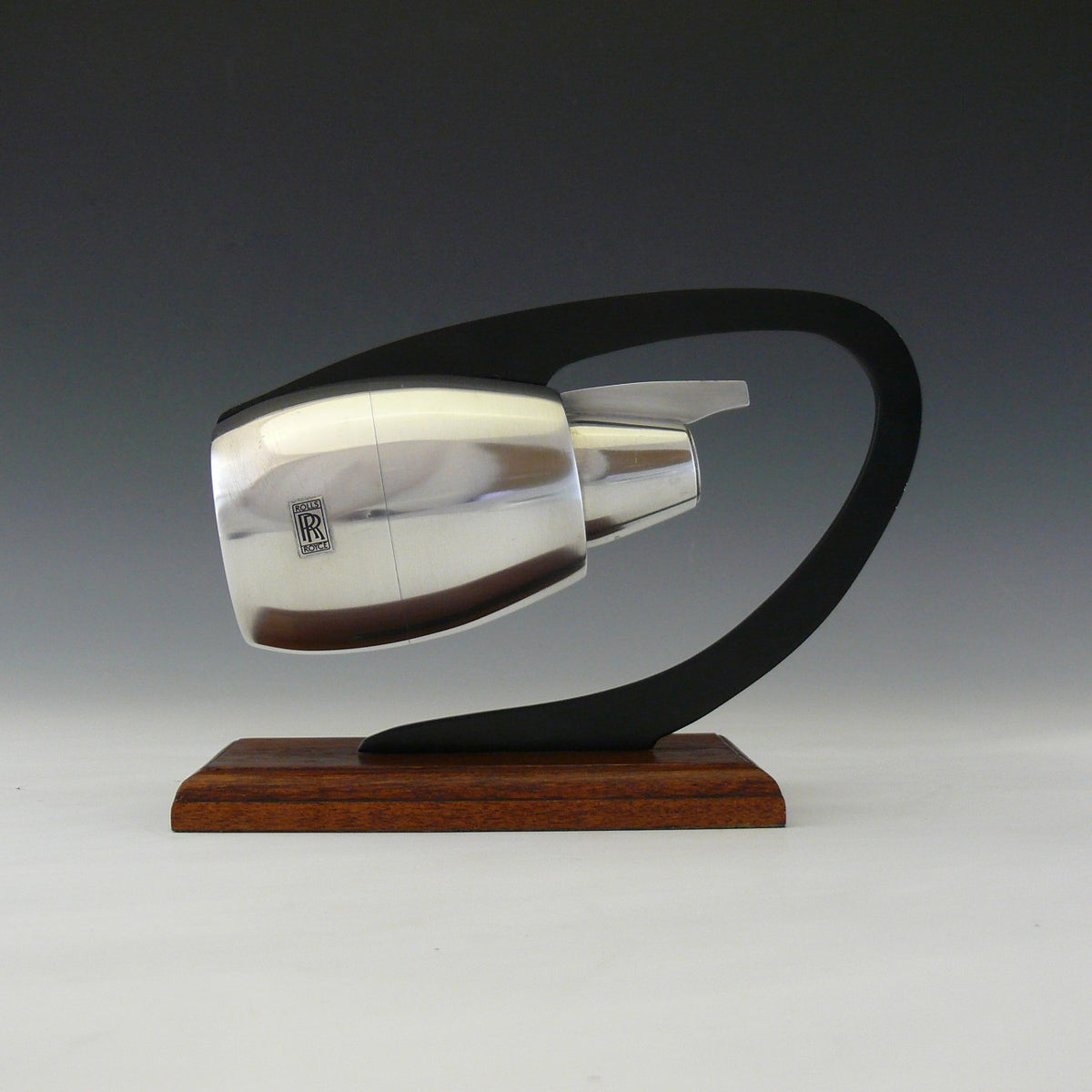 RB211-22B Model Engine – Bentleys London