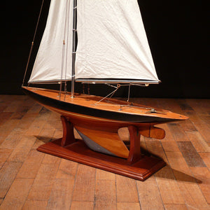 Alexander Pond Yacht