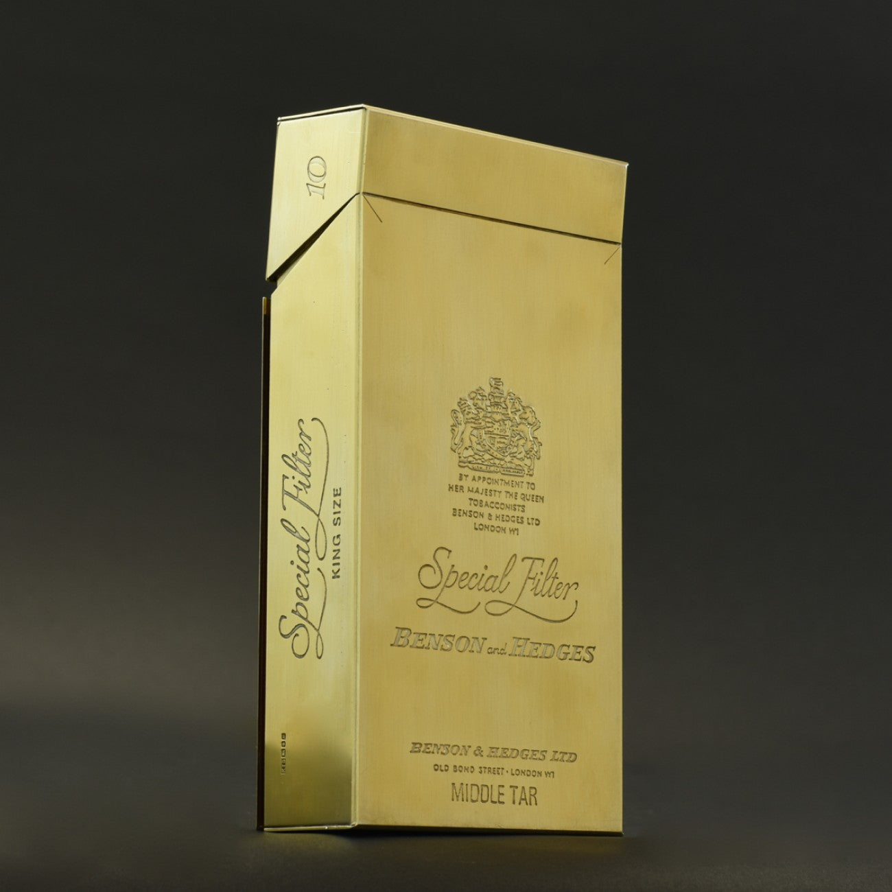 benson and hedges cigarette case Oversize Benson and Hedges Silver-gilt cigarette box – Bentleys London benson and hedges cigarette case Oversize Benson and Hedges Silver-gilt cigarette box – Bentleys London