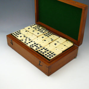 Boxed Set of Large Dominoes
