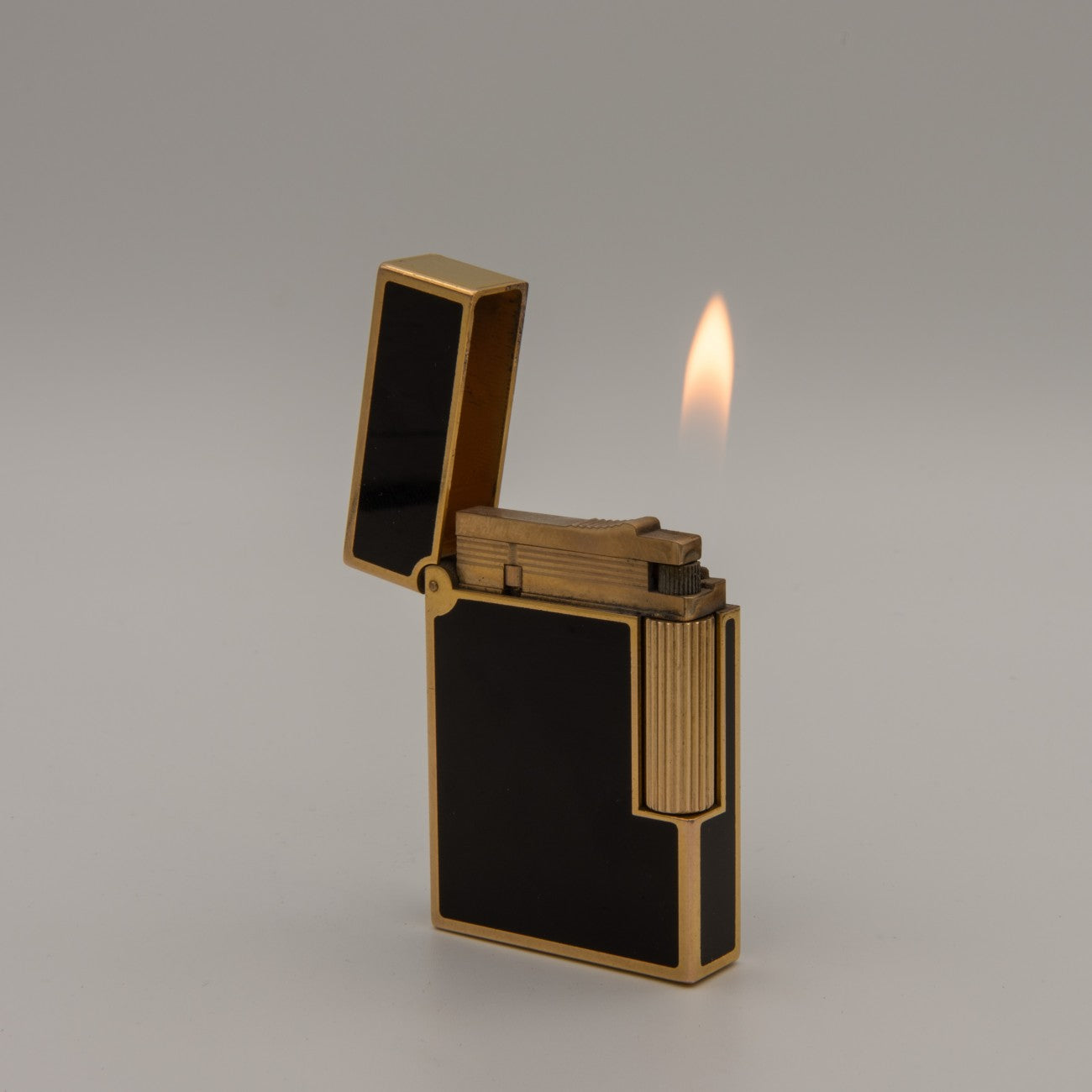 Dupont Pocket Lighter 'Laque De Chine' Bentleys London